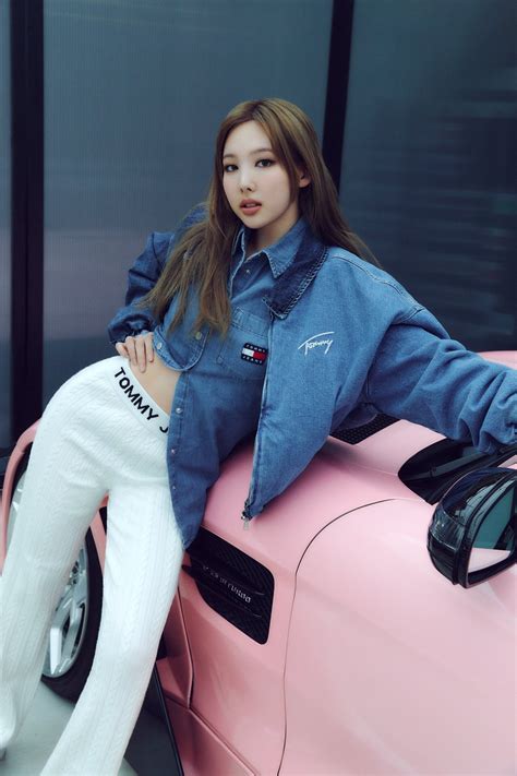 new jeans nayeon.